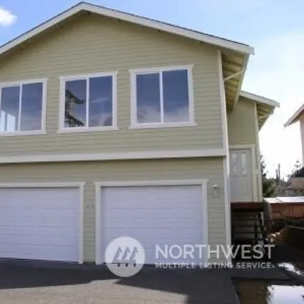 Rent this 1 bed house on 1420 Shattuck Avenue South in Renton, WA 98055