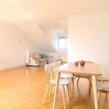 Rent this 2 bed apartment on Kultur- und Sportzentrum Martinsee in Martinseestraße 2, 63150 Heusenstamm