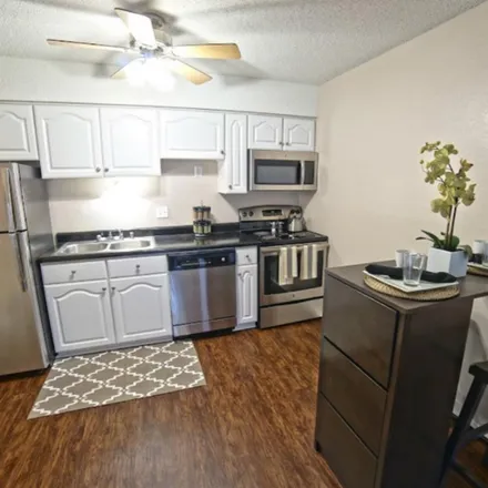 Image 3 - West 25th Court, Lawrence, KS 66046, USA - Apartment for rent