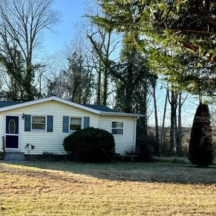 Buy this 3 bed house on Ceder Point Road in Northumberland County, VA 22456