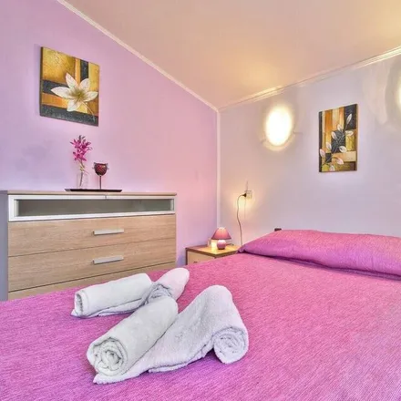 Image 4 - Valica - Valiza, Istria County, Croatia - Apartment for rent
