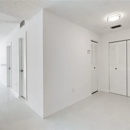 Image 4 - 1535 Meridian Avenue, Miami Beach, FL 33139, USA - Apartment for rent