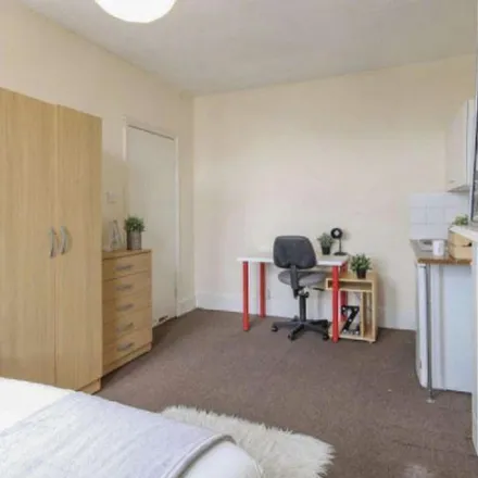 Image 1 - 241 Kilburn High Road, London, NW6 2BS, United Kingdom - Apartment for rent