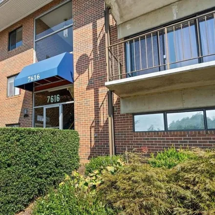 Buy this 3 bed condo on 7616 Savannah Street in Idylwood, Fairfax County