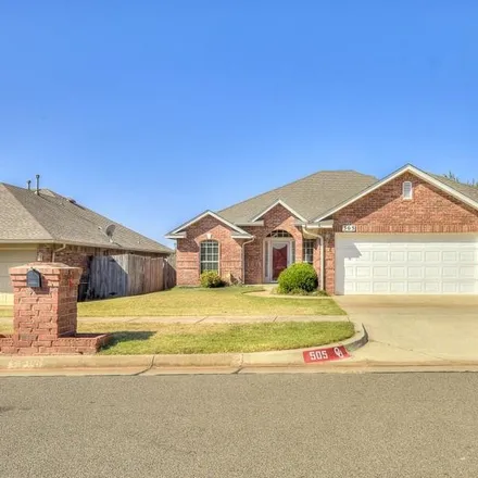 Image 1 - 505 Madeline Lane, Moore, OK 73160, USA - House for sale