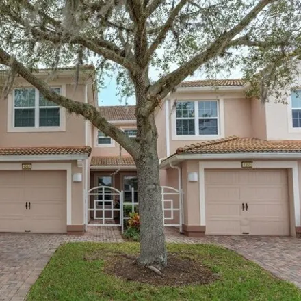 Buy this 2 bed condo on 1211 Grady Lane in Osceola County, FL 33896