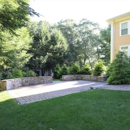 Image 2 - 62 Country Club Lane, Belmont, MA 02178, USA - House for rent