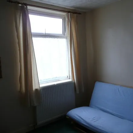 Image 3 - St John's CofE Primary School, Clarence Road, Victoria Park, Manchester, M13 0YE, United Kingdom - Apartment for rent