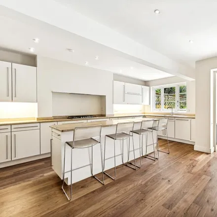 Rent this 4 bed townhouse on 85 Oakley Street in London, SW3 5NN