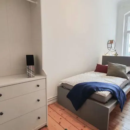 Rent this 7 bed apartment on Fotostudio Image in Müllerstraße 116, 13349 Berlin