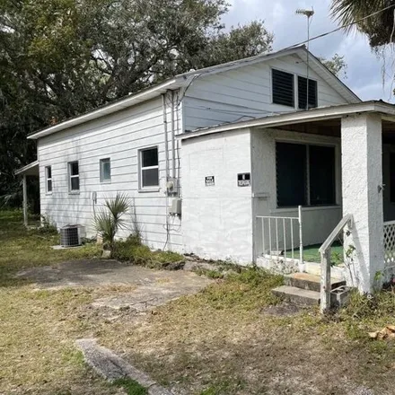 Buy this 2 bed house on 142 Park Boulevard in New Smyrna Beach, FL 32168