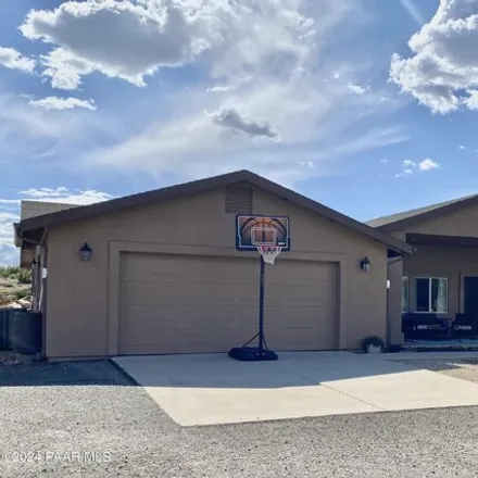 Buy this 3 bed house on 530 N Old Coach Trl in Arizona, 86327