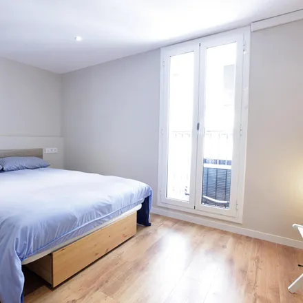 Rent this studio apartment on Carrer de la Riera Alta in 60, 62