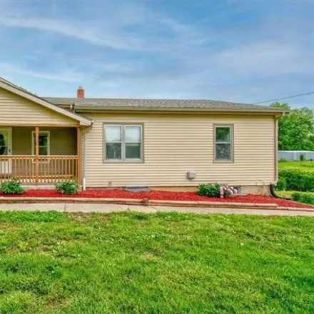 Buy this 5 bed house on 713 Northwest 1001st Road in Johnson County, MO 64040