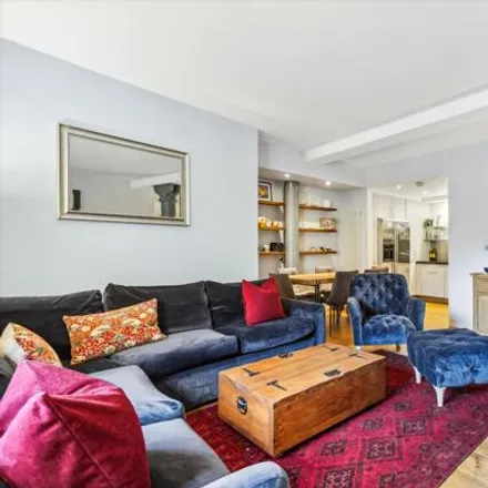 Image 3 - Battersea Square, London, SW11 3EE, United Kingdom - Apartment for sale