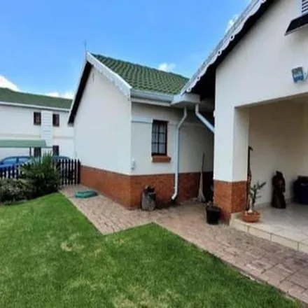 Rent this 3 bed townhouse on unnamed road in Montana, Pretoria
