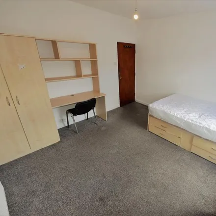 Image 9 - Back Burley Lodge Terrace, Leeds, LS6 1QA, United Kingdom - Room for rent