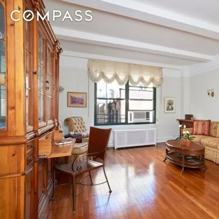 Image 1 - 131 East 93rd Street, New York, NY 10128, USA - Apartment for sale
