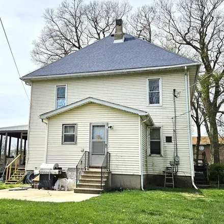 Image 2 - 499 East 1st Street, Sterling, IL 61081, USA - House for sale