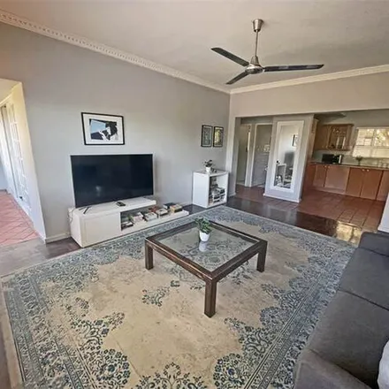 Image 3 - Abbey Manor, Montrose Avenue, Cape Town Ward 77, Cape Town, 8001, South Africa - Apartment for rent