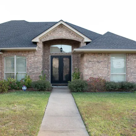 Buy this 3 bed house on 2522 Oasis Drive in Longview, TX 75601