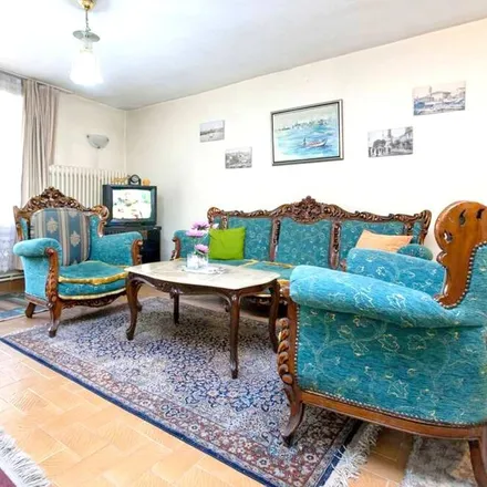 Rent this 2 bed apartment on Beyoğlu Station in Tünel Line, Tünel Meydanı Sokağı
