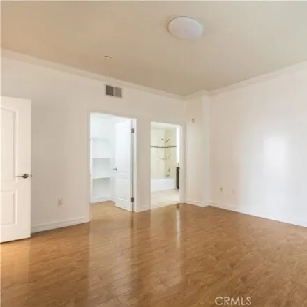 Image 9 - 721 South Manhattan Place, Los Angeles, CA 90005, USA - Apartment for rent