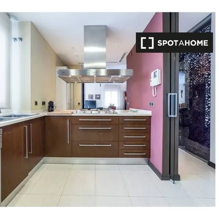 Rent this 2 bed apartment on Carrer de la Bosseria in 39, 46001 Valencia