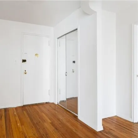Image 4 - 495 East 7th Street, New York, NY 11218, USA - Apartment for sale