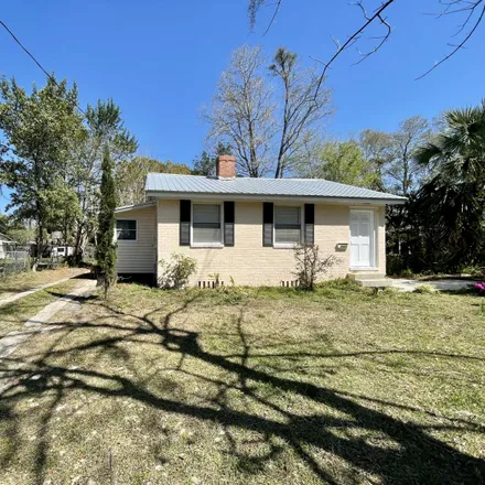 Rent this 3 bed house on 2649 Lake Shore Boulevard in Cedar Hills Estates, Jacksonville