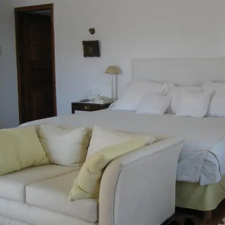 Rent this 4 bed house on Ποσειδώνιο in Φοίνικας - Ποσειδωνία, Posidonia
