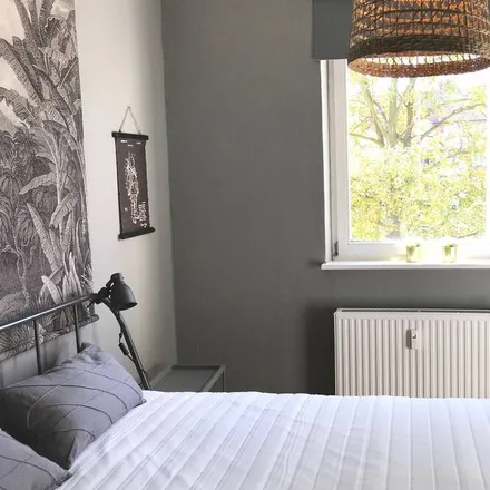 Rent this 3 bed apartment on Hamburg-Altona in Paul-Nevermann-Platz, 22765 Hamburg
