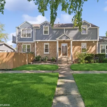 Buy this 4 bed house on 738 Glenlake Avenue in Park Ridge, IL 60068