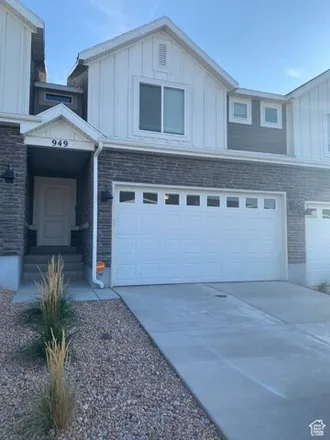 Buy this 3 bed house on Fox Run Avenue in Santaquin, UT 84655