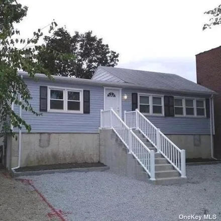Rent this 2 bed house on 40 Morton Avenue in Village of East Rockaway, NY 11518