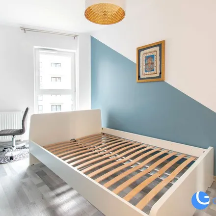 Rent this 2 bed apartment on Vetulaniego 02 in Henryka Pachońskiego, 31-223 Krakow