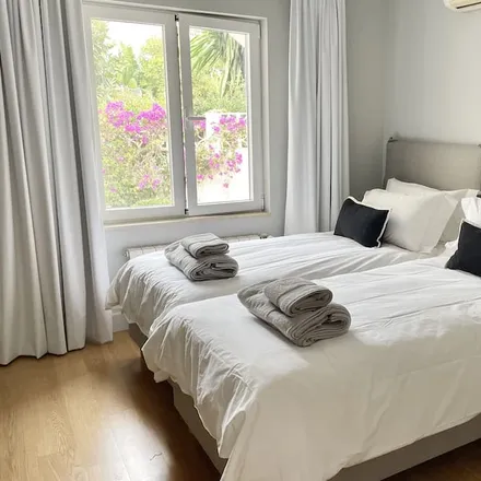 Rent this 5 bed house on Carretera de Ronda a San Pedro de Alcántara in 29670 Marbella, Spain