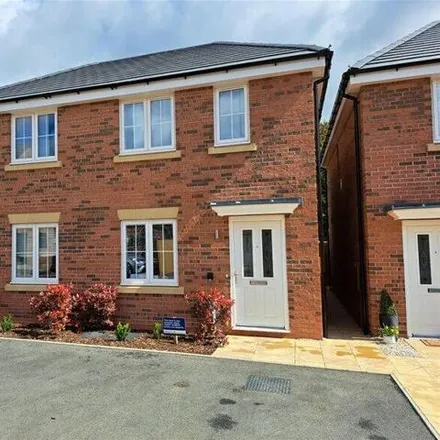 Rent this 2 bed duplex on unnamed road in Sutton Coldfield, B75 7DN