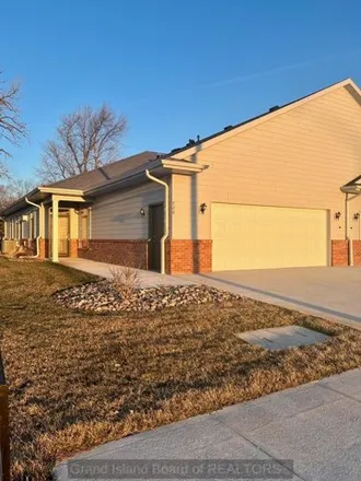 Buy this 2 bed house on 3344 Ramada Road in Grand Island, NE 68801