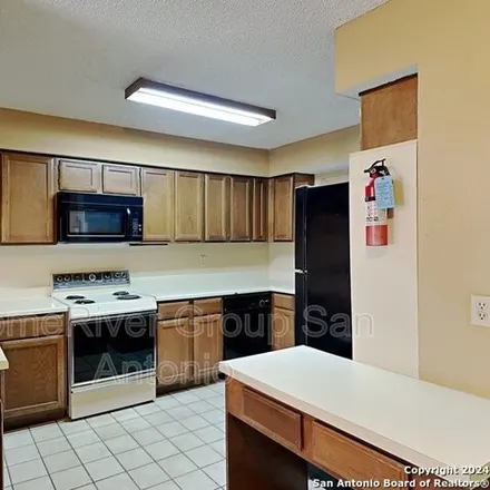 Image 2 - 4936 Ali Avenue, San Antonio, TX 78229, USA - House for rent