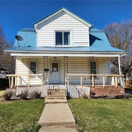 Buy this 2 bed house on 839 East Washington Street in Knoxville, IA 50138