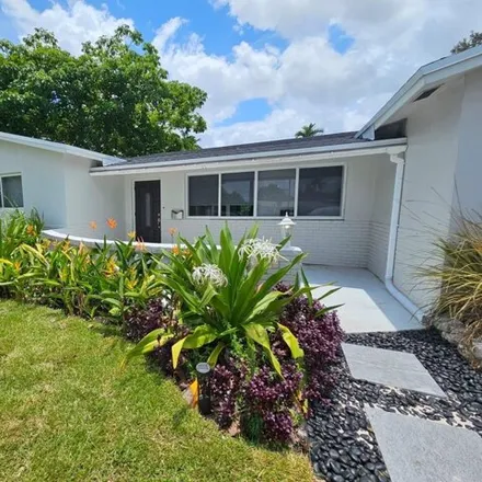 Buy this 4 bed house on 714 South Highland Drive in Hollywood, FL 33021