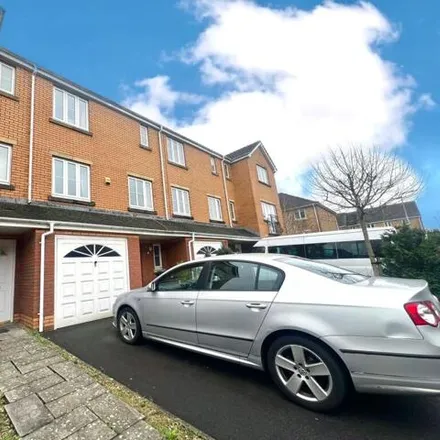 Rent this 3 bed townhouse on Blackberry Way in Cardiff, CF23 8FJ