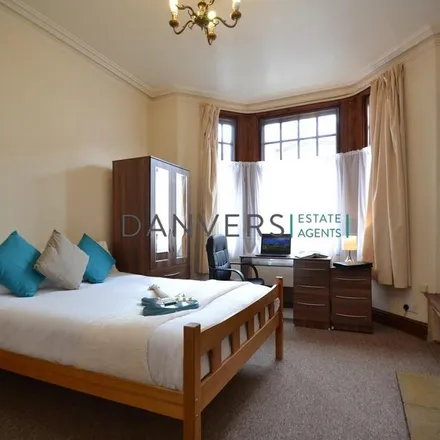 Image 2 - 7 Stretton Road, Leicester, LE3 6BL, United Kingdom - Townhouse for rent