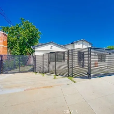 Image 2 - 5062 Amestoy Avenue, Los Angeles, CA 91316, USA - House for rent