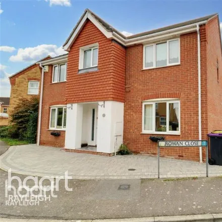 Rent this 4 bed house on Rowan Close in Rochford, SS6 9GN
