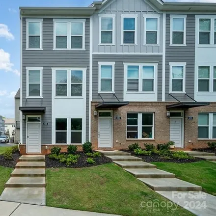 Image 1 - 1501 Briar Creek Road, Charlotte, NC 28205, USA - Townhouse for sale