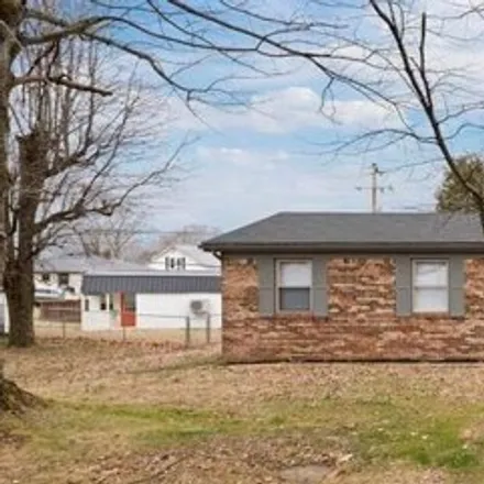 Buy this 3 bed house on 113 Stewart Drive in Glasgow, KY 42141