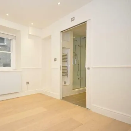 Image 2 - Foubert's Place, Camden, Great London, W1f - Room for rent