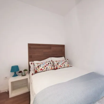 Image 2 - Madrid, Teatro Valle-Inclán, Plaza de Lavapiés, 28012 Madrid - Room for rent